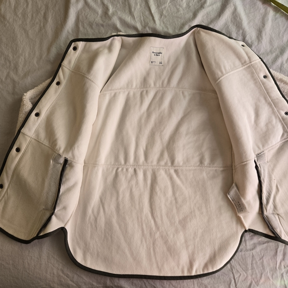 Abercrombie & Fitch Cozy Ivory Sherpa Jacket sz S Fall Cozy Teddy Coat - Picture 6 of 12
